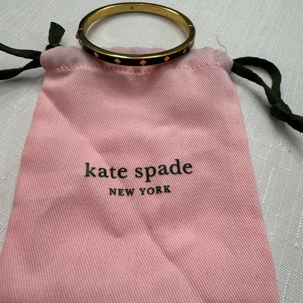EUC Kate spade hinge bangle